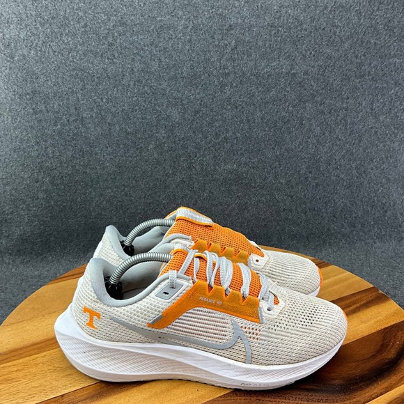Nike Air Zoom Pegasus 40 Tennessee Volunteers Running Shoes DZ5980-100 Men Sz 6 main image 12